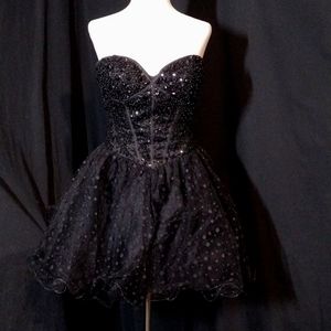 VTG Sherri Hill Black Beaded/Sequined Full Tulle Skirt Strapless Dress Size 4
